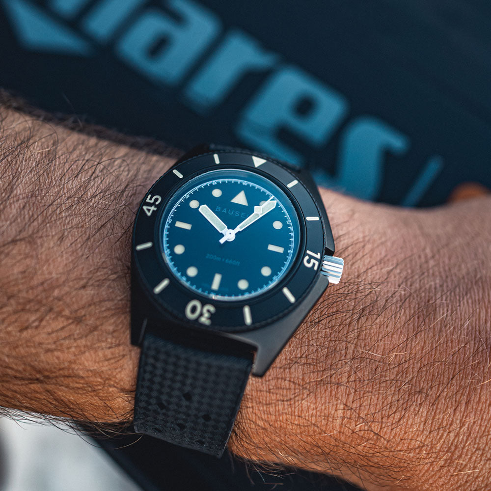 SYDNEY DIVER | TASMAN BLACK